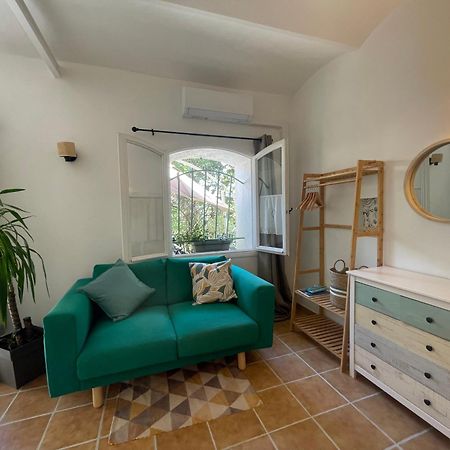 Cosy Studio - Place Du Figuier Bormes-les-Mimosas Exterior foto